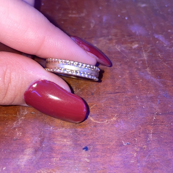 Gold ring - Picture 2 of 3